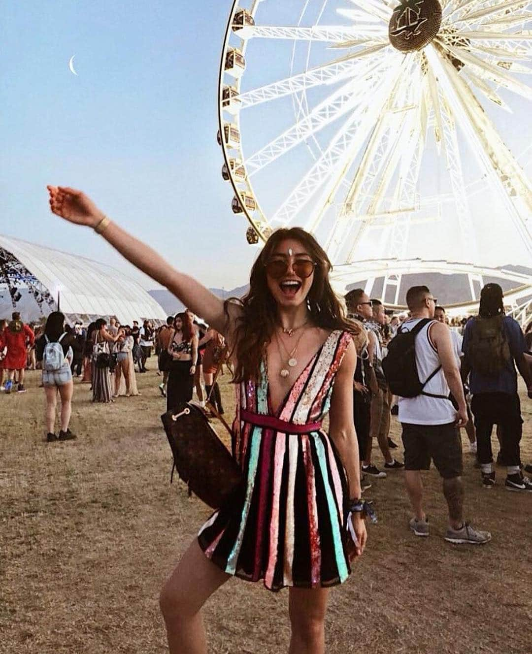 Angel™さんのインスタグラム写真 - (Angel™Instagram)「Coachella 😍 Which outfit would you wear? credit @caro_e_ @huntforstyles @nicholeciotti @sarahsunita @milenalesecret @helenowen #americanstyle #ootd #outfit #coachella2019 #festival #look 😍」4月14日 20時33分 - americanstyle