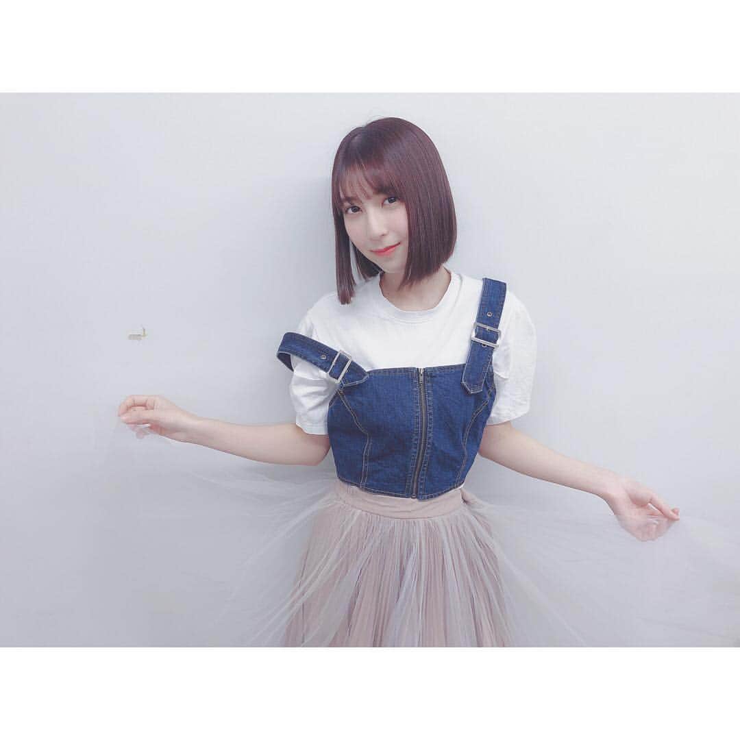 松岡菜摘のインスタグラム：「. . 握手会終わりました☺︎ 今日もありがとう❤︎ . #ootd . お洋服、一応タグ付けしたけど おうちにあったもの組み合わせたので まだ売ってるかはわからないです！」