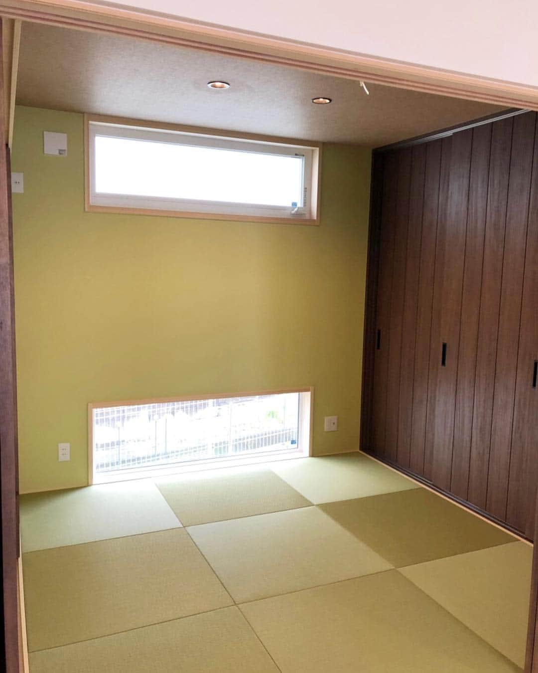 株式会社 元氣建設のインスタグラム：「#マイホーム #一戸建て#和室 #インテリア #ダイニング #キッチン #家づくり#モデルハウス #元氣建設 #元気建設 #リフォーム #リノベーション #ショールーム #住宅 #新築 #ダイニングリビング #自由設計 #注文住宅 #大阪 #myhome #interior #showhome #instahome #羽曳野市」