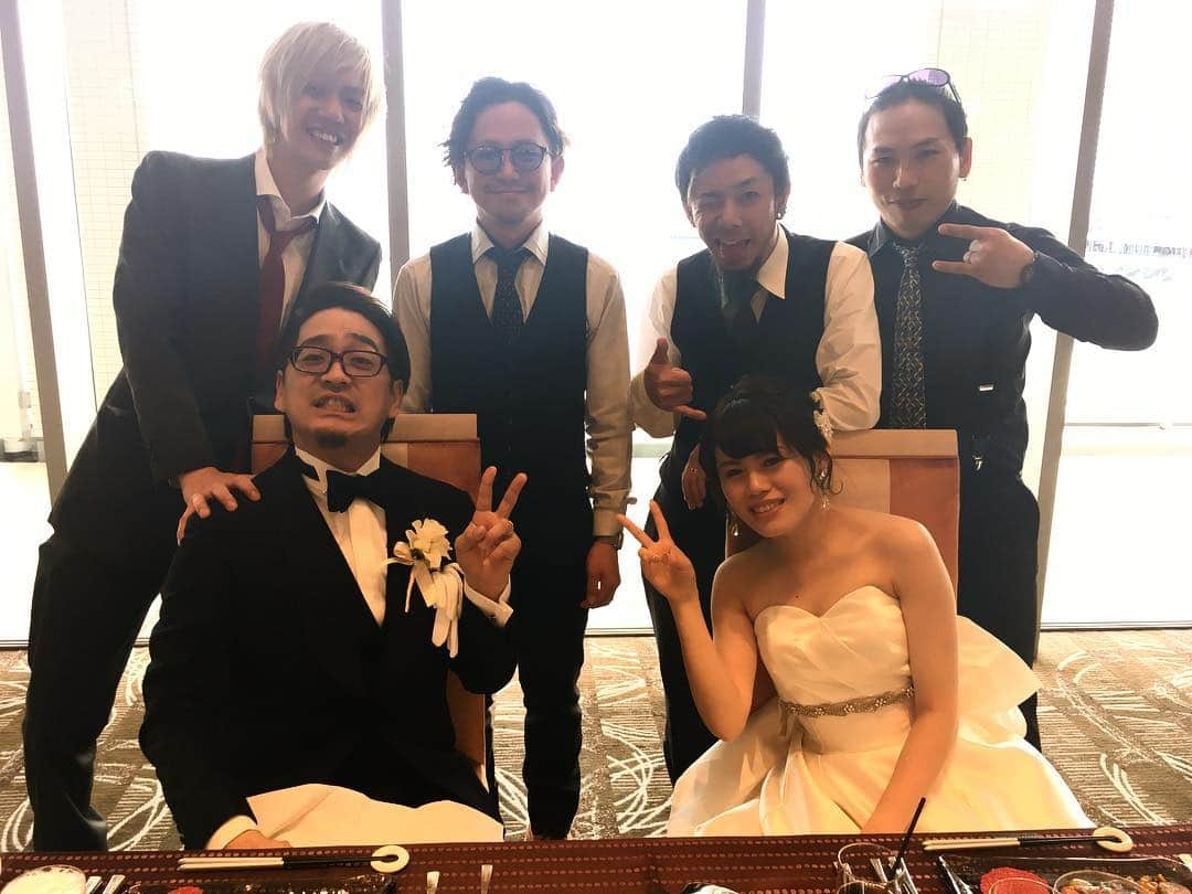 ナオミチさんのインスタグラム写真 - (ナオミチInstagram)「昨日は尊敬する後輩の結婚式でした★ めちゃめちゃ楽しかったわぁーw 飲み過ぎた💦💦w 末永くお幸せにー^ - ^ #藤村結婚式」4月14日 21時22分 - naomichi_kom_rideme