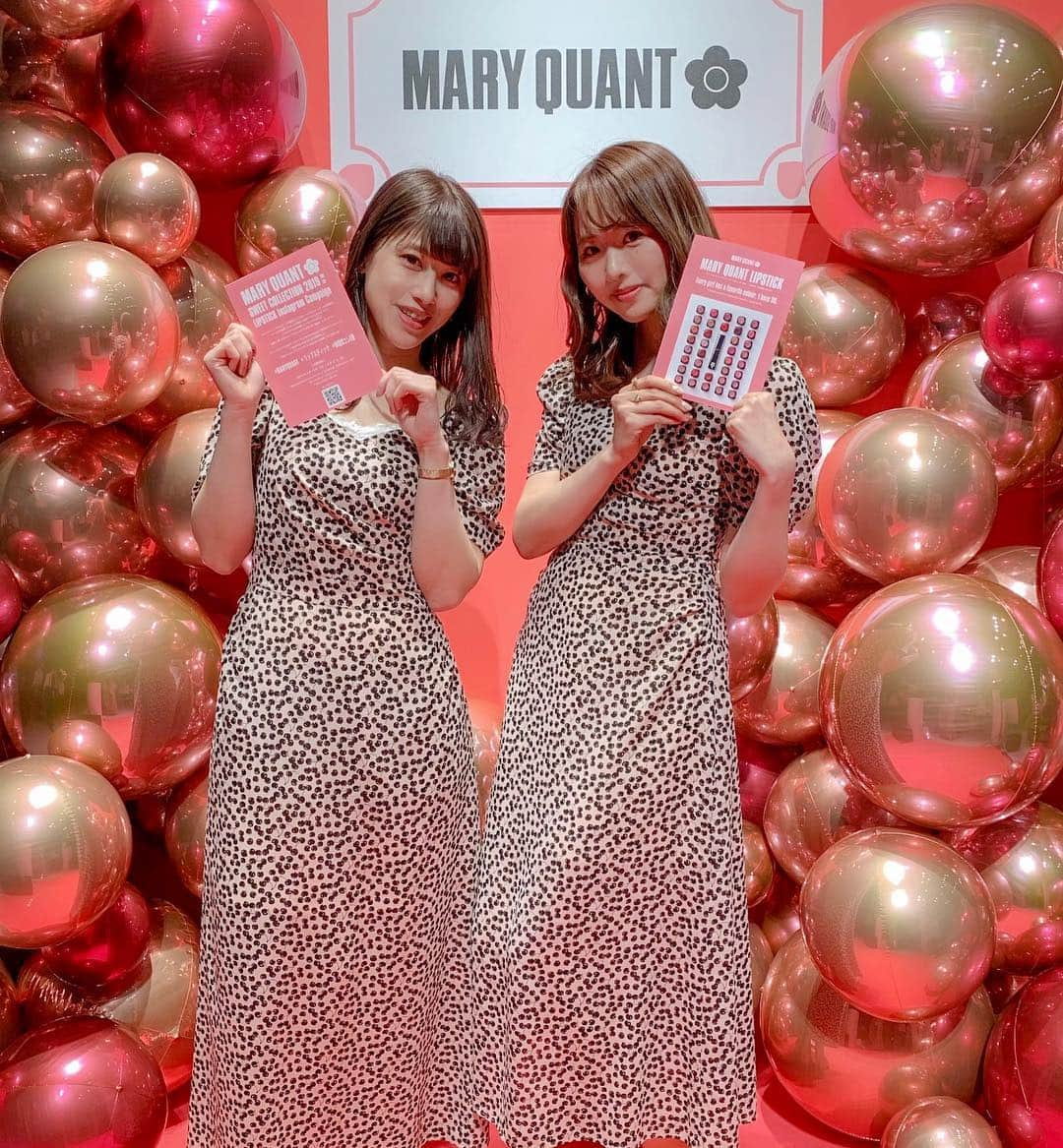 SHIHORINさんのインスタグラム写真 - (SHIHORINInstagram)「💄💕﻿ ﻿ ﻿ 最後は #MARYQUANT のブース💐 2月に発売した新作リップを試せたよ💄🌼﻿ 可愛いカラーがたくさんあって迷った😂💭﻿ 36色もあるの😳💕﻿ お気に入りの1本が見つかったので🤭今度買いに行きたい〜☺️🍒💕﻿ ﻿ ﻿ 今年もスウィートインスタガールとして参加させていただけて嬉しかったです💕﻿ 話しかけてくれたフォロワーさんたちもいてうれしかったなぁ🥺💕写真送ってくれたらよろこびます🥺💌 また来年のsweet collectionも楽しみ🥰✨﻿ ﻿ ﻿ #sweetcollection2019#sweet#sweetcollection#cosmetics#lipstick#pr#beauty#fashion#herlipto#マリークワント#マリクワ#リップスティック#mqsコレ19#デパコス#リップ#スウィートコレクション#コスメ好きな人と繋がりたい#双子コーデ#お揃いコーデ#さくらんぼ#チェリー柄#ワンピースコーデ#sweet20周年#宝島社#スウィート#スウィートインスタ#渋谷ヒカリエ」4月14日 21時21分 - shihoriiin49