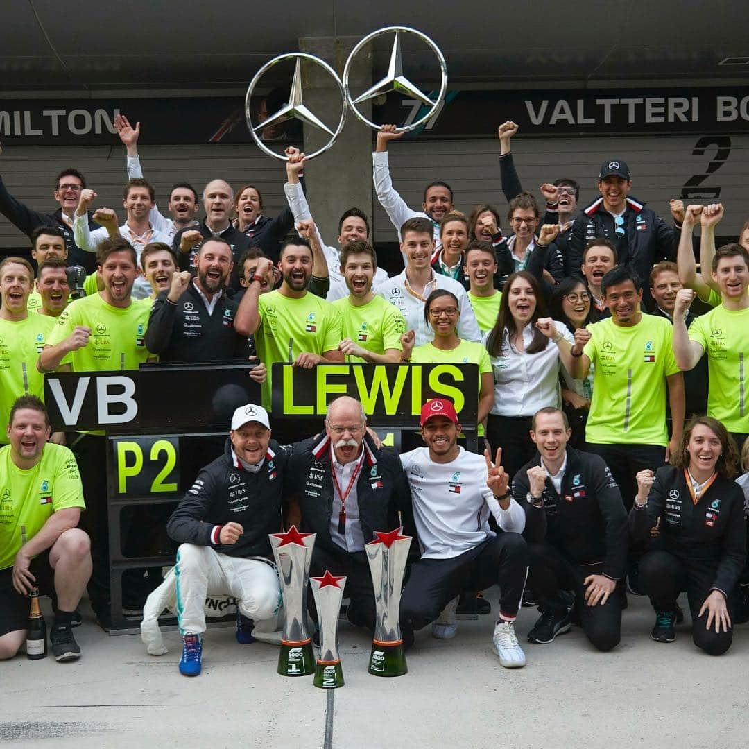 MERCEDES AMG PETRONASさんのインスタグラム写真 - (MERCEDES AMG PETRONASInstagram)「⭐️⭐️ Today’s result marks the 90th win for @mercedesbenz in @f1. An incredible milestone on this inspiring journey! 🙌 #DrivenByEachOther • • • #MercedesAMGF1 #Mercedes #F1 #LH44 #VB77 #PETRONASmotorsports」4月14日 21時59分 - mercedesamgf1