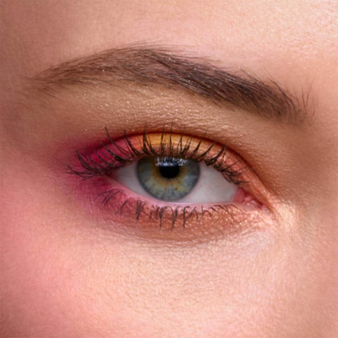 Maybelline New Yorkさんのインスタグラム写真 - (Maybelline New YorkInstagram)「Brighten up your look with a pop of pink today. 💕 Try the #lemonadecraze eyeshadow palette to create this! #mnyitlook」4月14日 22時01分 - maybelline
