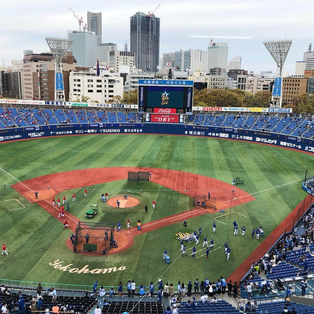 林昌範さんのインスタグラム写真 - (林昌範Instagram)「今日はDAZNで横浜DeNAベイスターズ対広島カープの解説をさせていただきました😊 試合前に色んな選手と話ししたんですけど写真撮るの忘れてました笑 みんな明るくてチーム状態良さそうでした✌🏻 #横浜#横浜スタジアム#denaベイスターズ #広島#カープ#解説 #実況#熊谷龍一#アナウンサー#いい試合」4月14日 22時02分 - masanorihayashi24