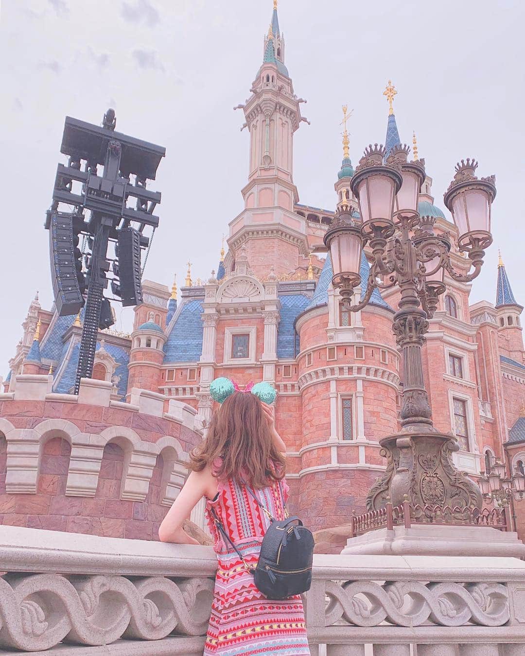 磯田 ひかる(Hikaru Isoda) のインスタグラム：「Shanghai Disneyland Park❤️」