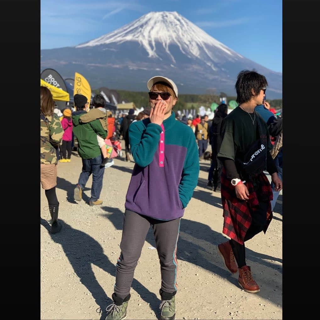 大江光さんのインスタグラム写真 - (大江光Instagram)「Mt.Fuji🏔 . . . #gooutjamboree  #富士山 #burton #oakley #sorel」4月14日 22時21分 - hikaru3.83