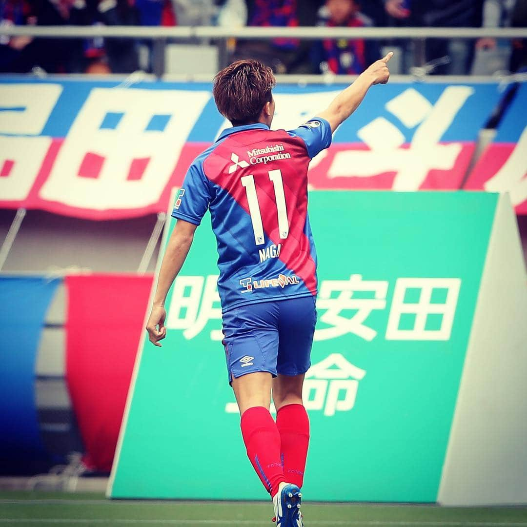 FC東京オフィシャルグッズさんのインスタグラム写真 - (FC東京オフィシャルグッズInstagram)「✨ 🔵永井謙佑選手 J1通算50得点🔴 本日の #鹿島アントラーズ 戦で、#永井謙佑 がJ1通算50得点を達成しました😆🙌 . ケンちゃん、おめでとうございます❗️✨👏👏👏👏👏 @fctokyoofficial  #永井GOGO #FC東京 #fctokyo #tokyo」4月14日 22時22分 - fctokyoofficial