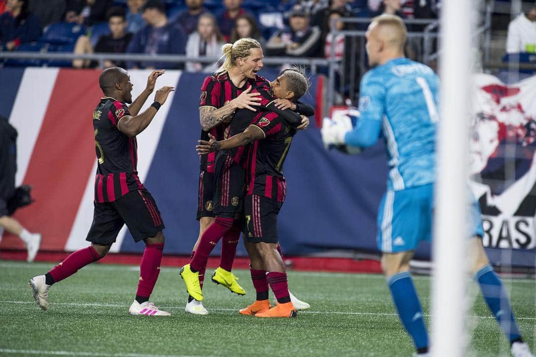 ホセフ・マルティネスのインスタグラム：「First beautiful 3 points 😡 @atlutd」