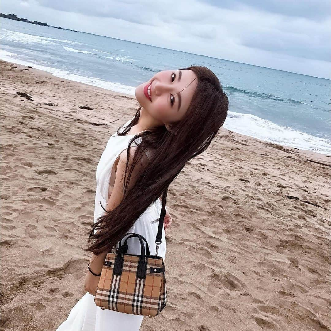 Yuriさんのインスタグラム写真 - (YuriInstagram)「放假一天 天氣不錯決定看個海 沒想到 風好大😂」4月14日 22時38分 - xx15995