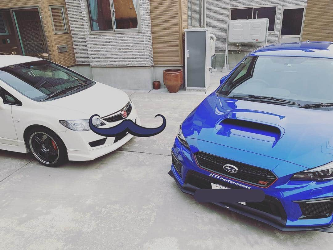 山下翔平のインスタグラム：「WRX STI type S civic type R」