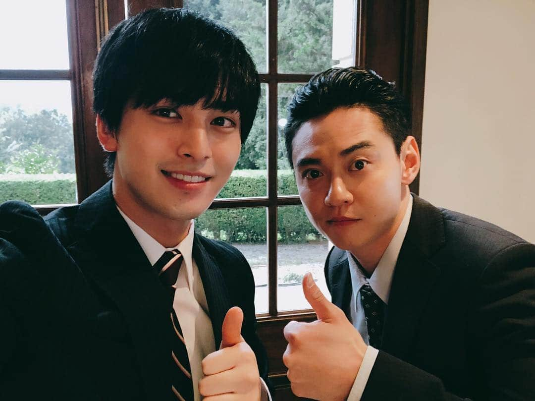 大和孔太さんのインスタグラム写真 - (大和孔太Instagram)「#予告殺人 見て下さった皆様ありがとうございます！！ 写真は同じ刑事役だった#石垣佑磨 さんと👍👍 #アガサクリスティ#鬼バンチーム#テレ朝#EX#スペシャルドラマ」4月14日 23時06分 - kohta_yamato