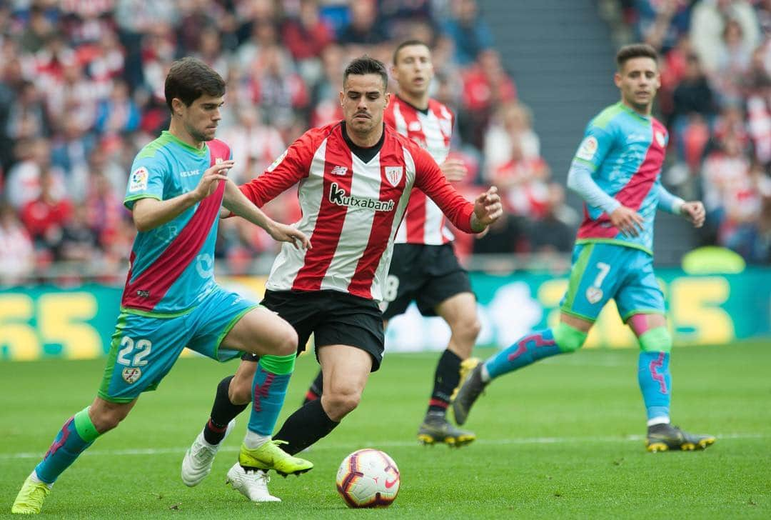 アスレティック・ビルバオさんのインスタグラム写真 - (アスレティック・ビルバオInstagram)「#AthleticClub 3 - 2 @rayovallecano #GoruntzBegira💪🦁」4月14日 23時11分 - athleticclub