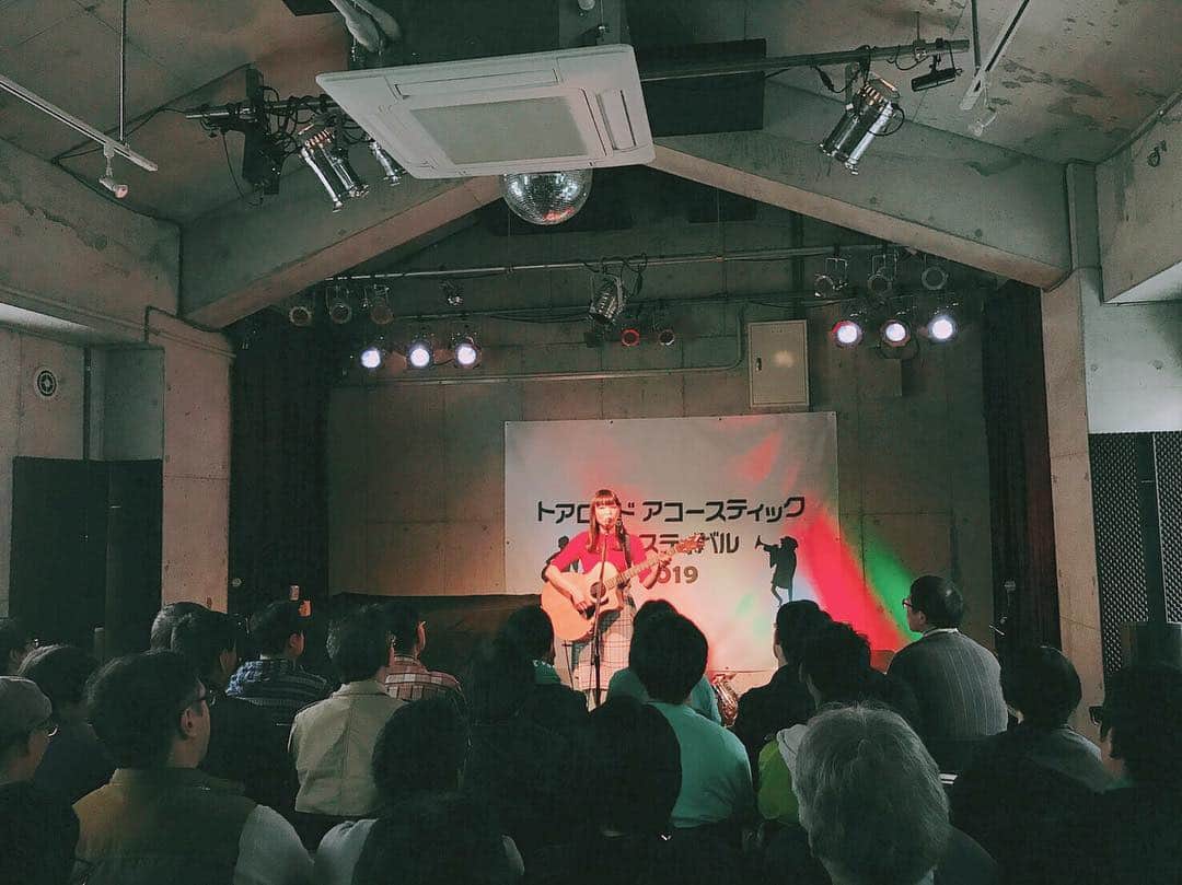 中村千尋さんのインスタグラム写真 - (中村千尋Instagram)「#神戸アコフェス ありがとうございました💃 何なの？ってくらい鬼のように楽しかった😧✨ 入場規制なってしまったけど外で聴いてくれてるみなさんのお顔もちゃんと見えた🙌ありがたや、、😢 幸せな時間をありがとうございました😊🌈」4月14日 23時33分 - nanakanakamurachihiro
