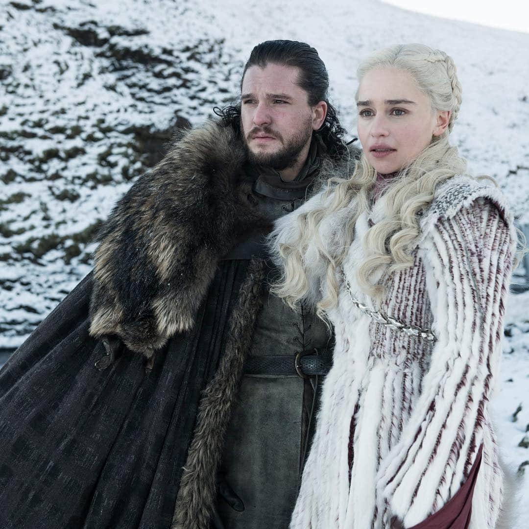 Cosmopolitanさんのインスタグラム写真 - (CosmopolitanInstagram)「#GameofThrones is nearly here—but what if you don't have @hbo!!?? 😱 Hit the link in bio for all the ways you can still watch the premiere FOR FREE 🤑」4月14日 23時52分 - cosmopolitan