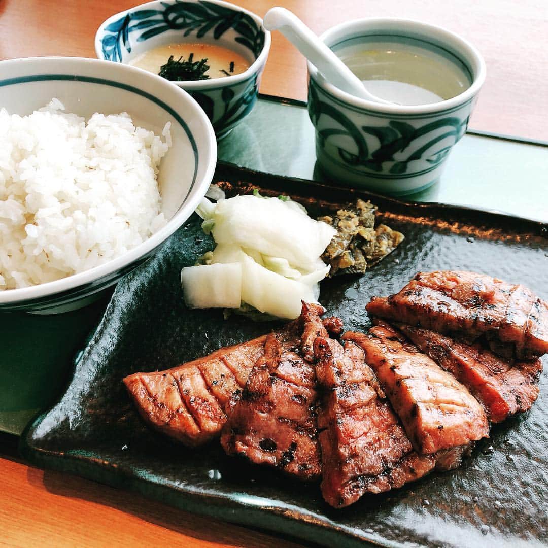 のインスタグラム：「#牛タン #美味しい #極上 #飯テロ  #foodstagram #meat #meet」