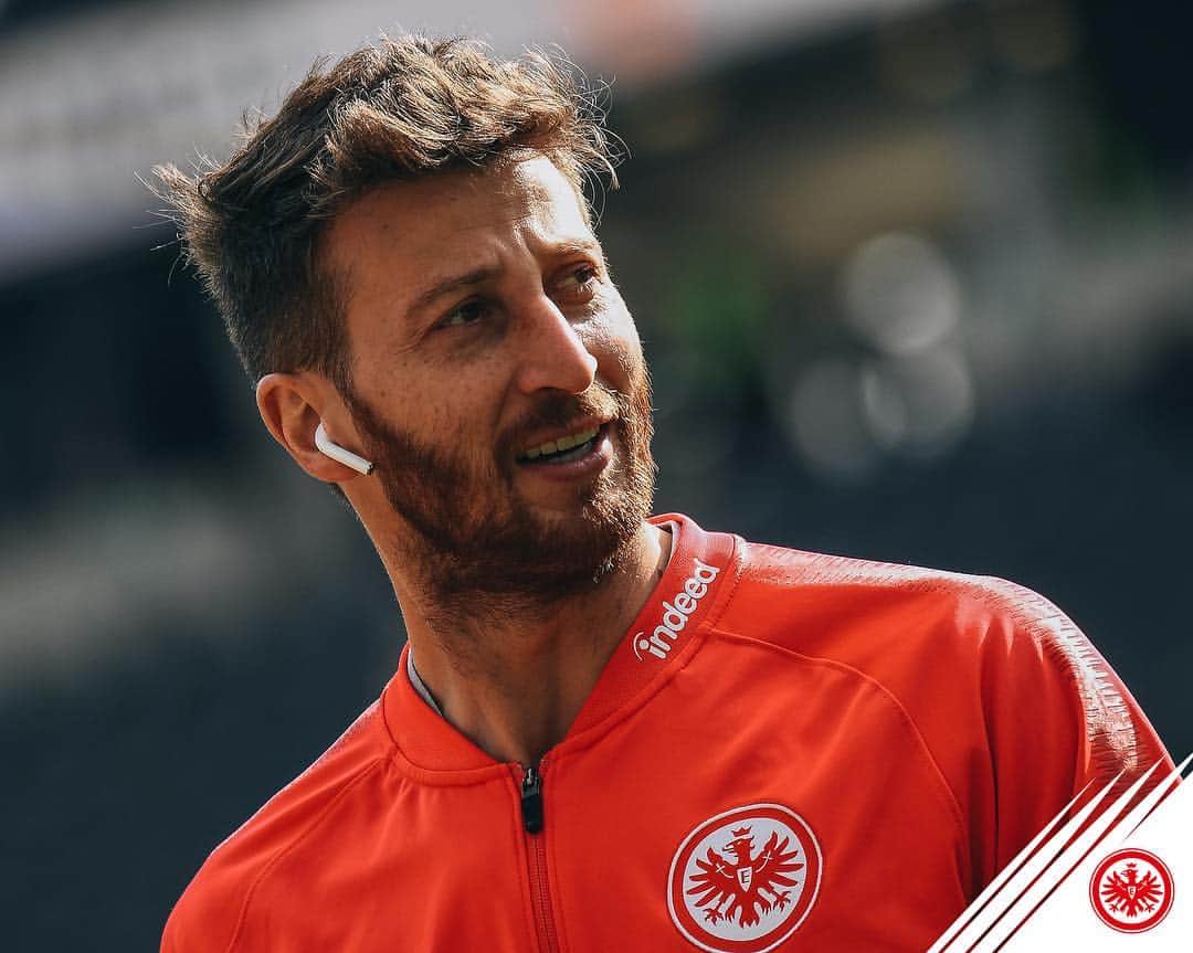 アイントラハト・フランクフルトさんのインスタグラム写真 - (アイントラハト・フランクフルトInstagram)「🦅📍🏟 • • #bundesliga #sgefca #sge #eintracht #frankfurt #eintrachtfrankfurt」4月15日 0時08分 - eintrachtfrankfurt