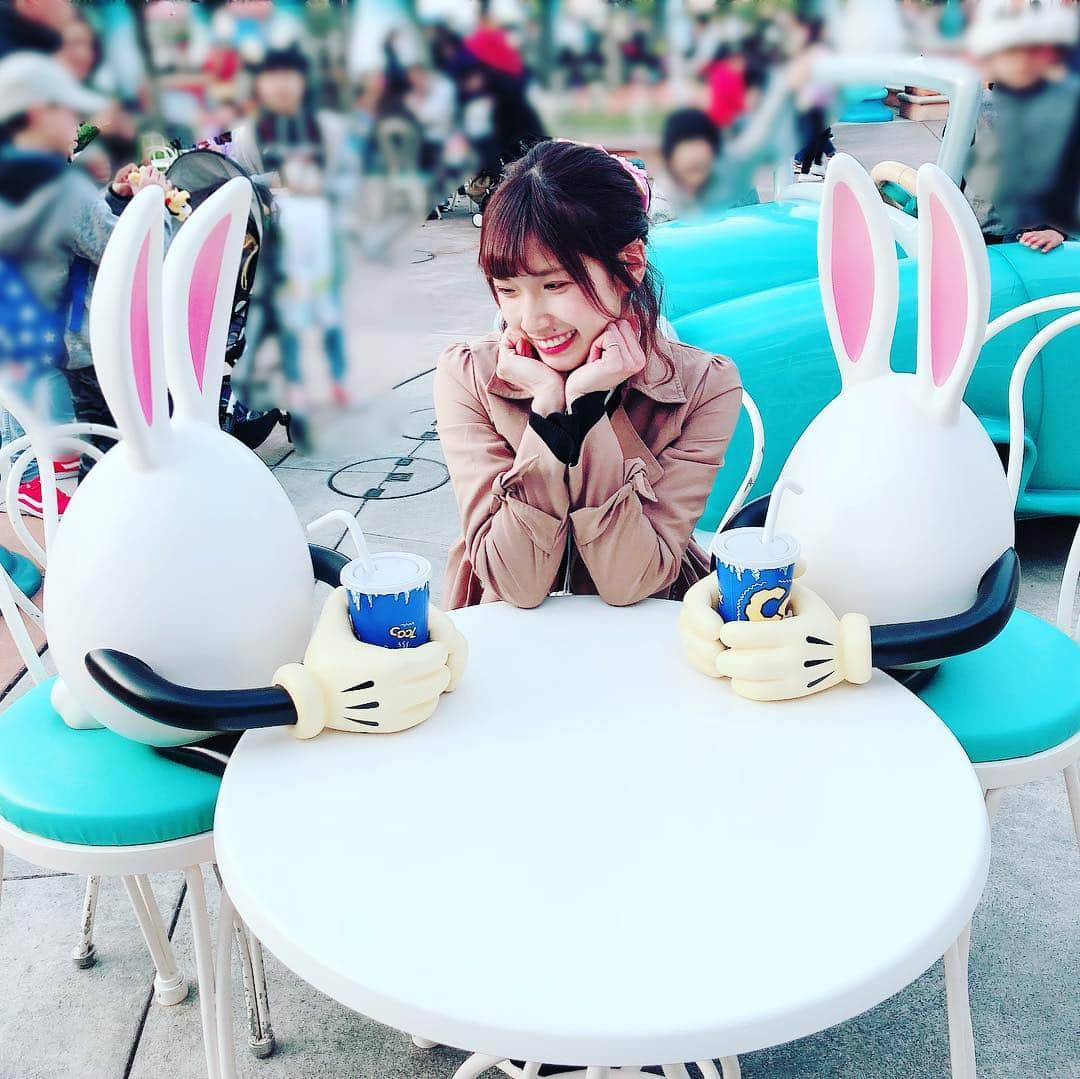 森川彩香さんのインスタグラム写真 - (森川彩香Instagram)「うさたまにデレデレな森川さん🥚🐰 #ディズニーランド #ディズニー #disneyland #disney #うさたま #うさたま大脱走 #dヲタ #dヲタさんと繋がりたい」4月15日 0時09分 - morikawa_ayaka