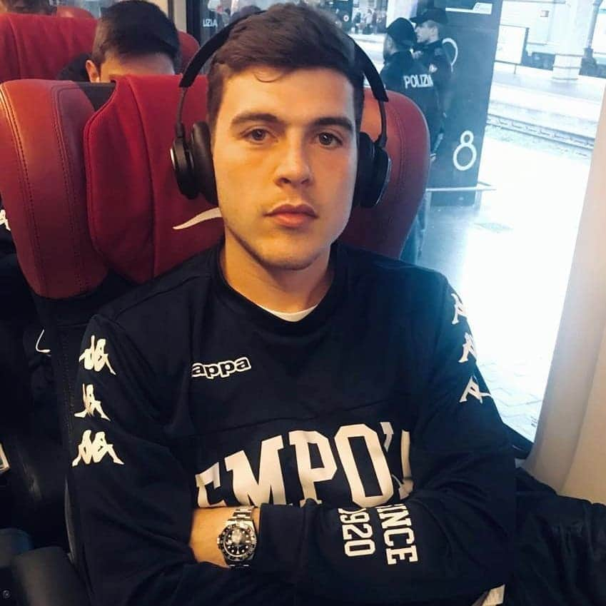 エンポリFCさんのインスタグラム写真 - (エンポリFCInstagram)「In viaggio verso Bergamo 🚄; domani #AtalantaEmpoli📸」4月15日 0時02分 - empoli_fc_official