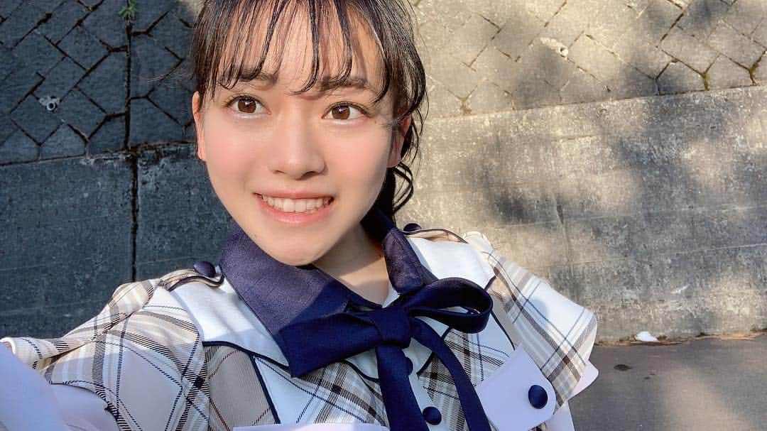 高岡薫さんのインスタグラム写真 - (高岡薫Instagram)「チーム8結成5周年記念コンサート in 山梨 ありがとうございました！  今回は13日の昼公演と夜公演、14日の夜公演に出演させていただきました！  １３日の昼公演のユニットはMust be nowでしたー！ダンスナンバーだったよ！どうでしたかー？ 13日の夜公演では#vojatension さんといっしょにBohemian Rhapsodyを歌わせていただきました！練習の時に、わからないところや間違ったところを丁寧に教えてくれました…！ありがとうございました😭✨✨ 夜公演の中盤ではミュージカルパートが！#梅棒 さんがミュージカルの演出をしてくださいました！オーディションにはおちてしまったのですが、ミュージカルで最後の曲の十年桜を、オーディションを受けたメンバー全員で踊りました！  そして、アンコールでは#エイトルズ による演奏も！！久しぶりに演奏できて嬉しかった〜🐥 またコンサートのこと書くね✨  #チーム8 #チーム8結成5周年記念コンサート  #河口湖ステラシアター  #高岡薫」4月15日 0時10分 - kaorumba1129