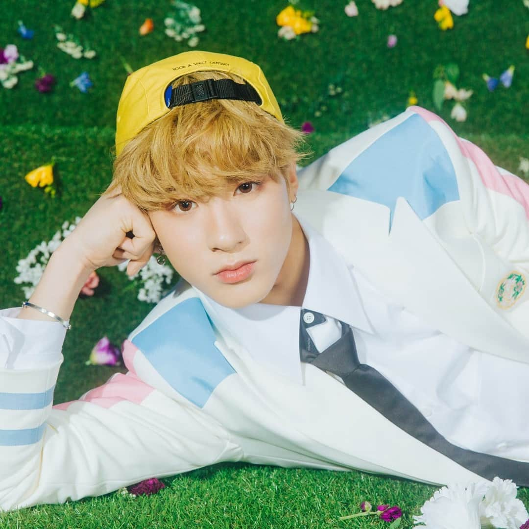 THE BOYZさんのインスタグラム写真 - (THE BOYZInstagram)「THE BOYZ 2nd Single Album [Bloom Bloom] Concept Photo ERIC  2019.04.29. 6PM Release  #THEBOYZ #더보이즈 #BloomBloom #ERIC #에릭」4月15日 0時06分 - official_theboyz