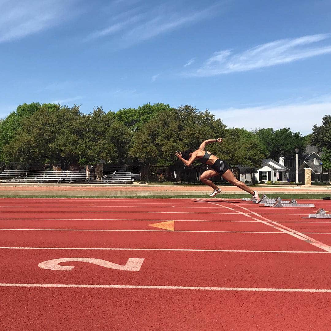 アシュリー・ネルソンさんのインスタグラム写真 - (アシュリー・ネルソンInstagram)「Running into Monday like .... can’t believe how fast 2019 is going !! • • #theathletemethod  #Adidas #adidaswomen  #fitness #fitspo #athlete #athletics #teamgb #Winter #Motivation  #naturalhair #curlyhair #curlygirl #naturalhairrocks #trackandfield  #tracknation #athletics #girlswholift #girlswhoworkout #olympicgames #olympics2020 #tokyo #tokyo2020」4月15日 0時27分 - ashleighlnelson