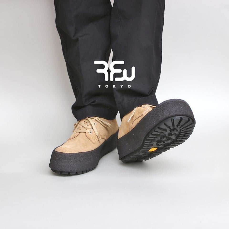 のインスタグラム：「《RFW PICK UP》  DECCO LO SUEDE -Beige-  丸みのあるシルエット ボリュームのあるソール 見た目とは真逆の軽量感 ボコボコとしたソールも印象的。  Meet our new DECCO series ! Round silhouette design with volume-up sole. Despite the looks, surprisingly lightweight for your everyday comfort wear !  www.rfwtokyo.com @rfwtokyo  #rfw #rfwtokyo #rhythmfootwear #sneaker #sneakers #kicks #instashoes #instakicks #sneakerhead #sneakerheads #nicekicks #sneakerfreak #kickstagram #2018aw #autum #winter #20th #aniversary #tokyo #東京 #スニーカー #シューズ #リズム #decco #leather #suede #rpm #rhythmprimarymarket」