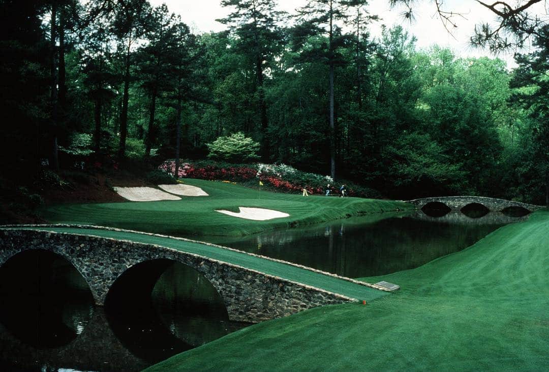 PGA TOURさんのインスタグラム写真 - (PGA TOURInstagram)「The leaders have reached the second nine at Augusta, the unofficial start of the Masters.」4月15日 1時01分 - pgatour