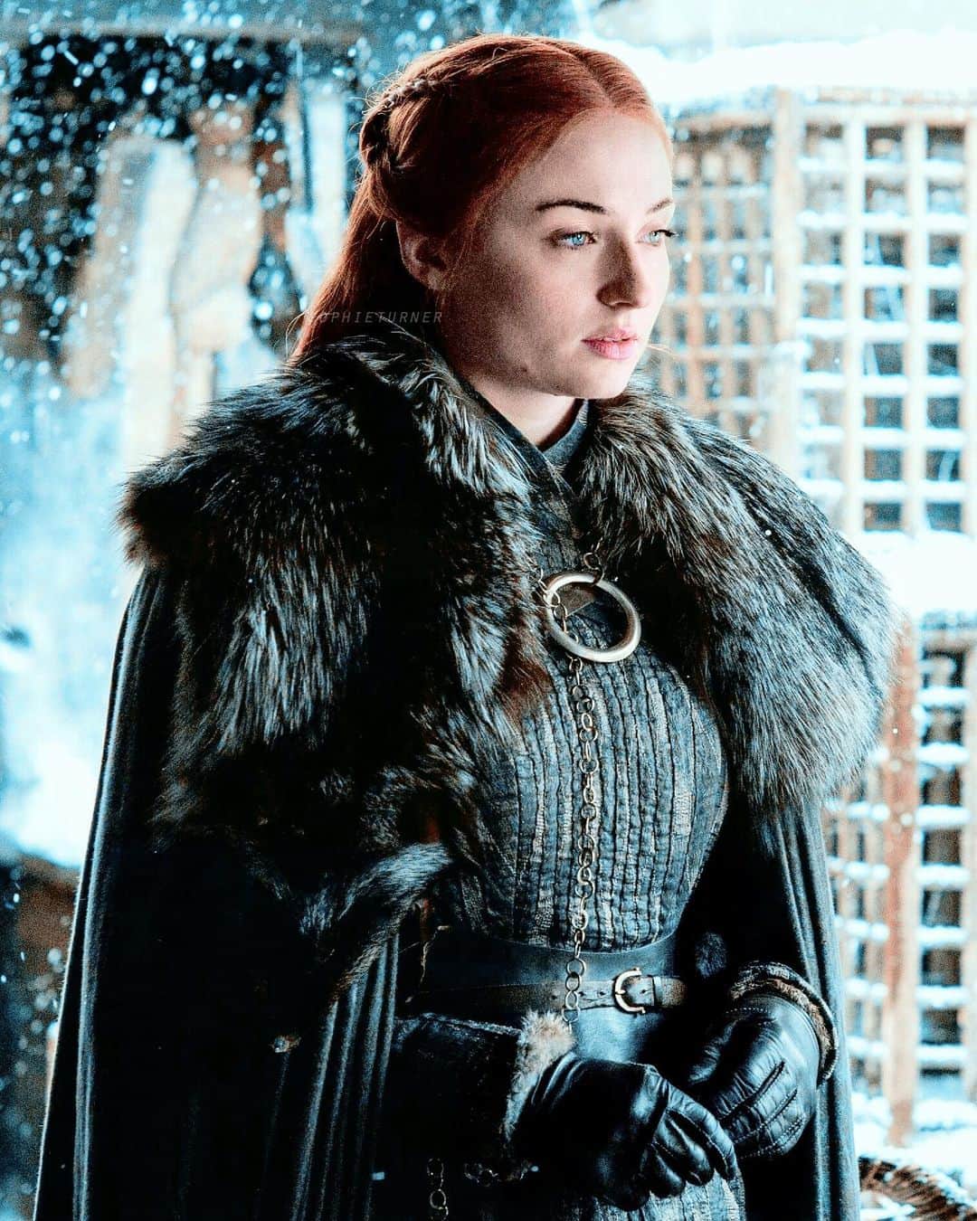 ソフィー・ターナーさんのインスタグラム写真 - (ソフィー・ターナーInstagram)「Today is the last Game of Thrones season premiere EVER. 😭 And one of the last days we get to see Sophie play Sansa. Get your tissues READY!」4月15日 1時02分 - sophieturner