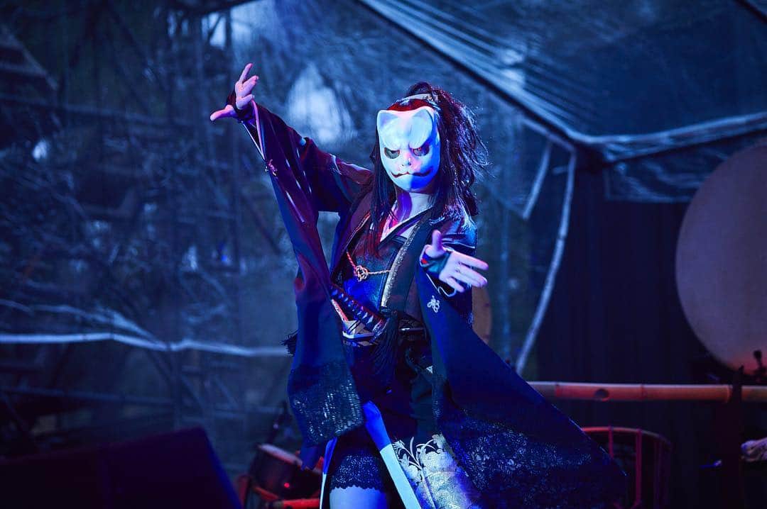 鈴華ゆう子のインスタグラム：「遠野物語九四 #yukosuzuhana #wagakkiband #出雲大社 #大遷宮 #鈴華ゆう子 #和楽器バンド #izumotaisha #izumo」
