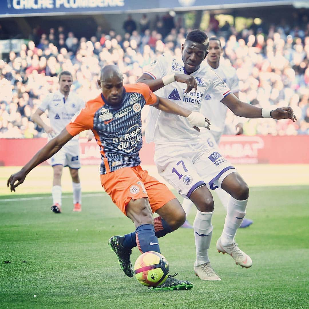 リーグ・アンさんのインスタグラム写真 - (リーグ・アンInstagram)「✅ Victoire du #MHSC dans le Derby de l'Occitanie ⚽️ 61e but du "Supersub" #Camara 👟 2 passes dé. d'#Aguilar 📈 La Paillade remonte à la 6e place 🆚 #MHSCTFC (2-1) • • #Ligue1Conforama #MontpellierHSC #SouleymaneCamara #RubenAguilar #ToulouseFC #TFC #StadedelaMosson #LaMosson」4月15日 1時30分 - ligue1ubereats