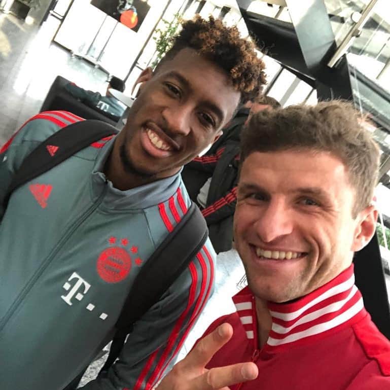 トーマス・ミュラーのインスタグラム：「Man of the match is our king: Two goals of @king_coman 👏💪 #f95fcb #fcbayern #esmuellert #miasanmia #thomasmüller」