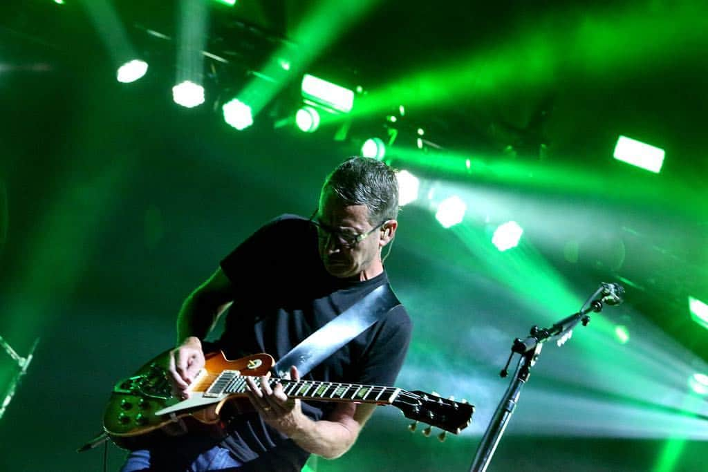 パール・ジャムさんのインスタグラム写真 - (パール・ジャムInstagram)「"So much of Pearl Jam's energy comes from the actual joy of its members when we're feeling good." - #StoneGossard #PearlJam 📷: Karen Loria」4月15日 2時16分 - pearljam