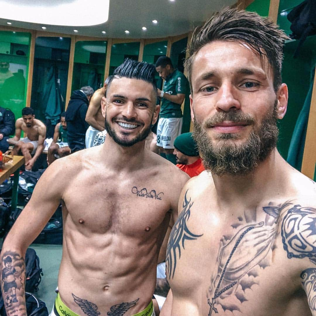 レミ・カベッラさんのインスタグラム写真 - (レミ・カベッラInstagram)「Eh Mercééé @debuch26.m 💚🔥」4月15日 2時24分 - remycabella