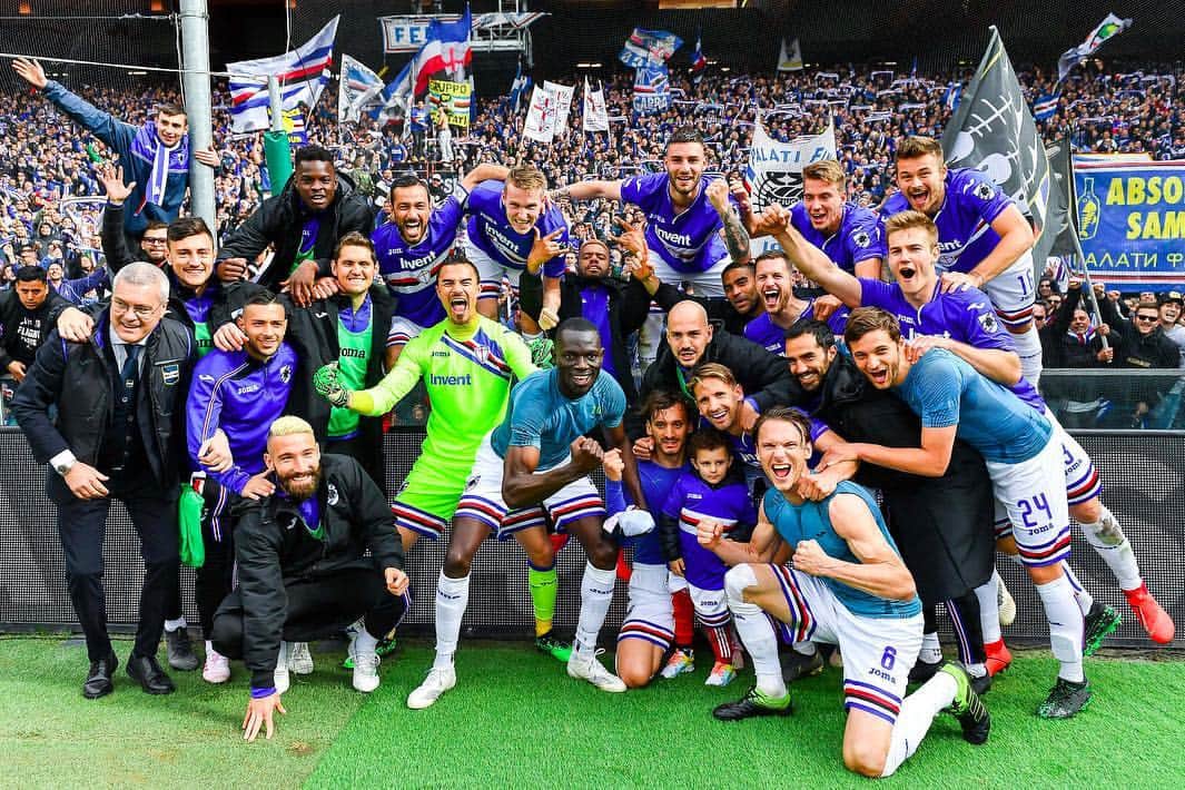 マノロ・ガッビアディーニのインスタグラム：「Ma il cielo è sempre più blu... 🔵⚪️🔴⚫️⚪️🔵」
