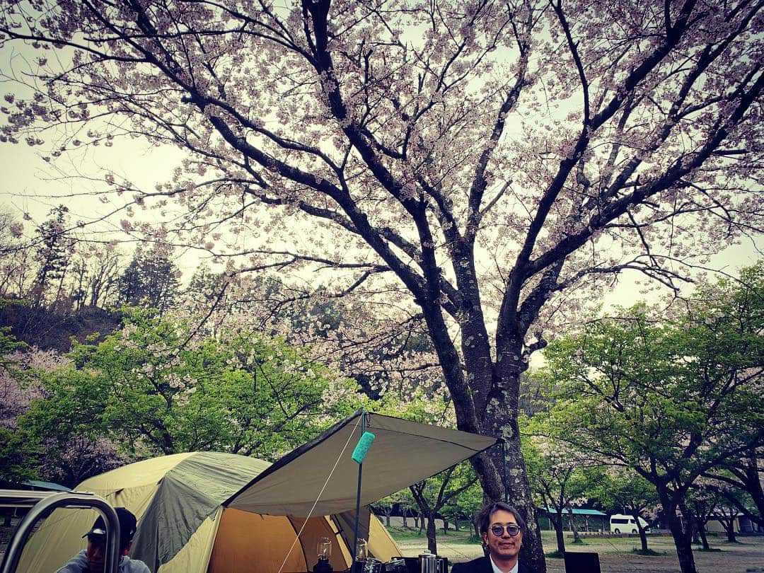 ジローさんのインスタグラム写真 - (ジローInstagram)「ガチモテキャンパー目指したい。 #キャンプ #snowpeak #スーツキャンプ」4月15日 2時34分 - jiroisjiro7