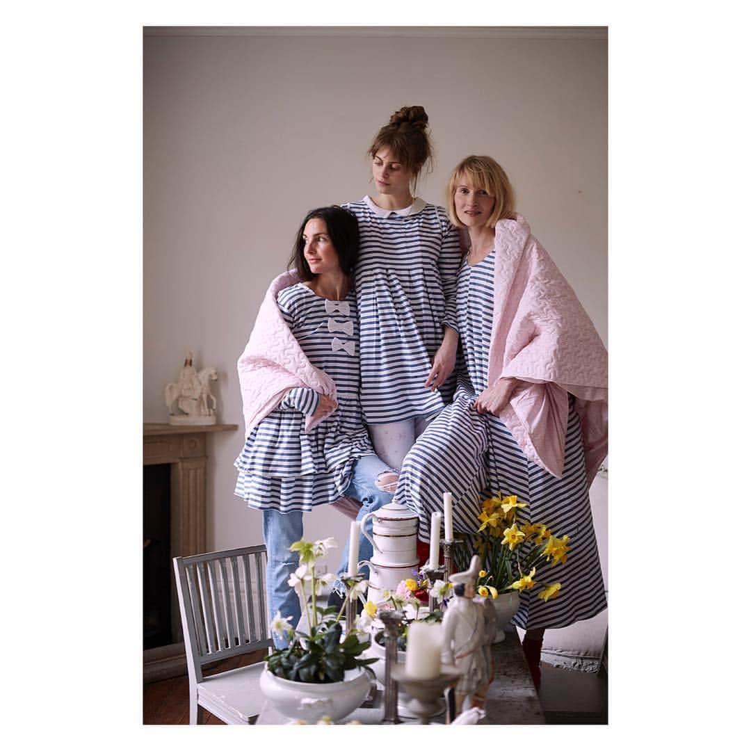 キャベジズ&ローゼズのインスタグラム：「All blue everything 💙 The second drop of our Organic Jersey Collection has arrived online. We have a beautiful assortment of frocks, tops and more. Visit cabbagesandroses.com to shop the collection #thehappiestofcollaborations #newarrivals #shabbylovescabbagesandroses #shabbychicliving #organicjersey #organiccottonjersey #springfashion #sustainablestyle #cabbagesandroses #cabbagesandrosesfashion @christina_strutt @cabbagesandroses_shop」