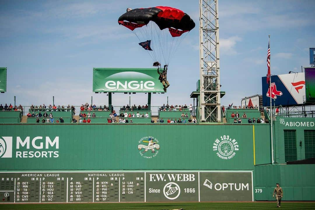 ボストン・レッドソックスさんのインスタグラム写真 - (ボストン・レッドソックスInstagram)「🇺🇸」4月15日 3時07分 - redsox