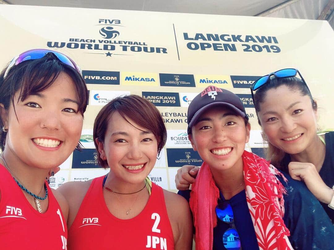 坂口由里香さんのインスタグラム写真 - (坂口由里香Instagram)「World tour 1star Langkawi Open は 沢目繭選手(新興和製薬株式会社所属)と組んで 4位で終了しました。 メダルまであと一歩でしたが、届きませんでした。 そう簡単には勝たせてくれないのが世界。 また更にビーチバレーのトリコになりました。  我々はこれから帰国します！！ 次の大会は4/29〜5/4に行われる World tour 3star Kuala Lumpur, Malaysia です。 GWにまたマレーシアに来ることになります🇲🇾 World tourに出場できる環境に感謝し、 次の大会に向けてまた努力してまいります。 今後とも応援よろしくお願いします！  #株式会社オーイング #oing #ファイテン株式会社 #phiten ️#株式会社和光ケミカル #株式会社ドクターエビーゼ #ビーチバレー #日本 #東京オリンピック #マレーシア #ランカウイ #クアラルンプール #beachvolleyball #japan  #fivbworldtour2019 #fivb #worldtour  #sports #athlete #tokyo2020 #malaysia #langkawi #kualalumpur」4月15日 3時18分 - yurika_sakaguchi