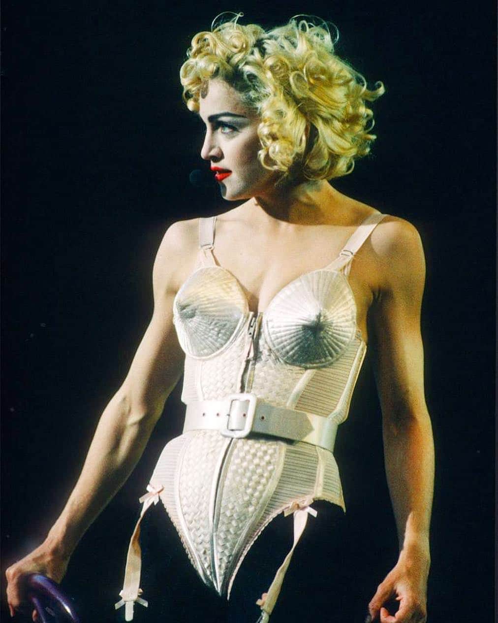 British Vogueさんのインスタグラム写真 - (British VogueInstagram)「Centuries before #Madonna made headlines in pink satin @JPGaultierofficial, women (and sometimes men) were lacing themselves into corsets. Click the link in bio for #BritishVogue’s ultimate guide to its controversial history – from constrictive under-garment to the AW19 catwalks.」4月15日 3時19分 - britishvogue