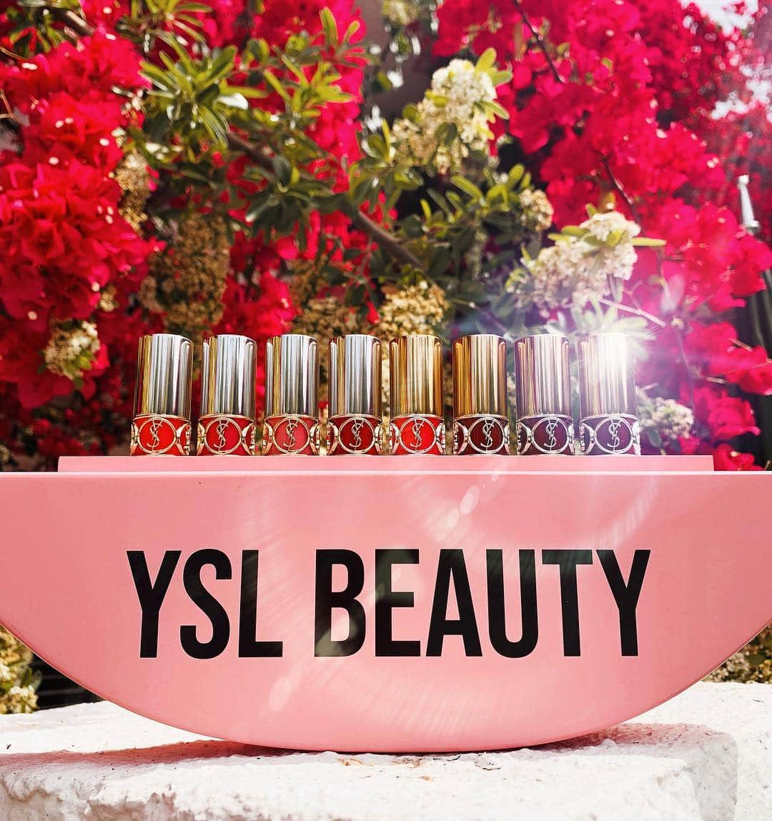 セフォラさんのインスタグラム写真 - (セフォラInstagram)「CONTEST IS OVER 🚨 Les gagnants seront contactés le 17/04 en MP 👀  Palm Springs Giveaway 👄✨ . 4 coffrets lips @yslbeauty composés des « Rouge Volupté Shine » & « Volupté Plump In Colour » . Pour participer et avoir des lèvres de folies : 1️⃣ être abonné à @sephorafrance  2️⃣ liker cette photo  3️⃣ Commenter Y S L dans 3 commentaires. (1 lettre par commentaire)  Good luck 🙈😍 . #YSLbeauty #YSLbeautyStation」4月15日 3時28分 - sephorafrance