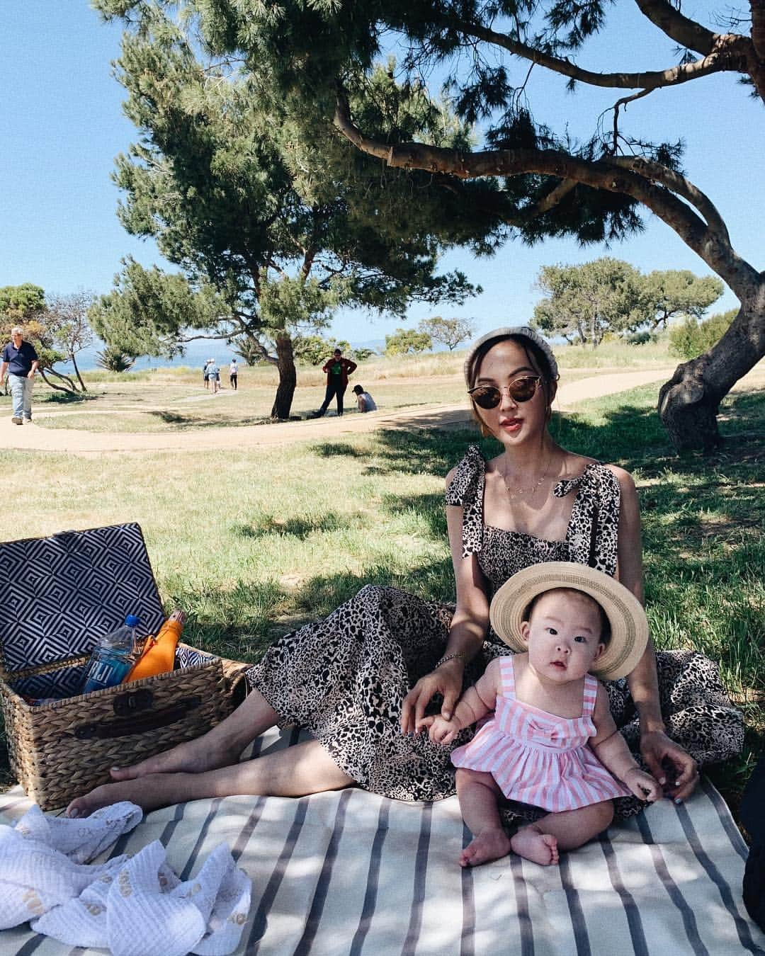 クリッセル・リムさんのインスタグラム写真 - (クリッセル・リムInstagram)「Best weekend ever at home aka Babychella 👶🏻 #coletteandchriselle」4月15日 3時31分 - chrisellelim