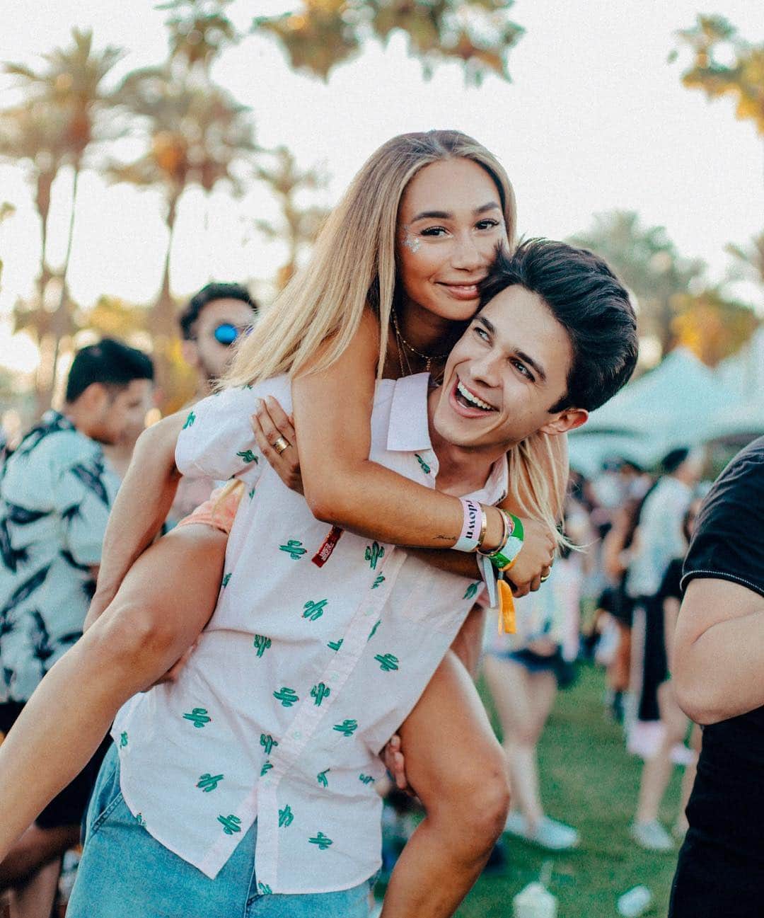 Brent Riveraのインスタグラム：「Coachella with Eva ❤️」