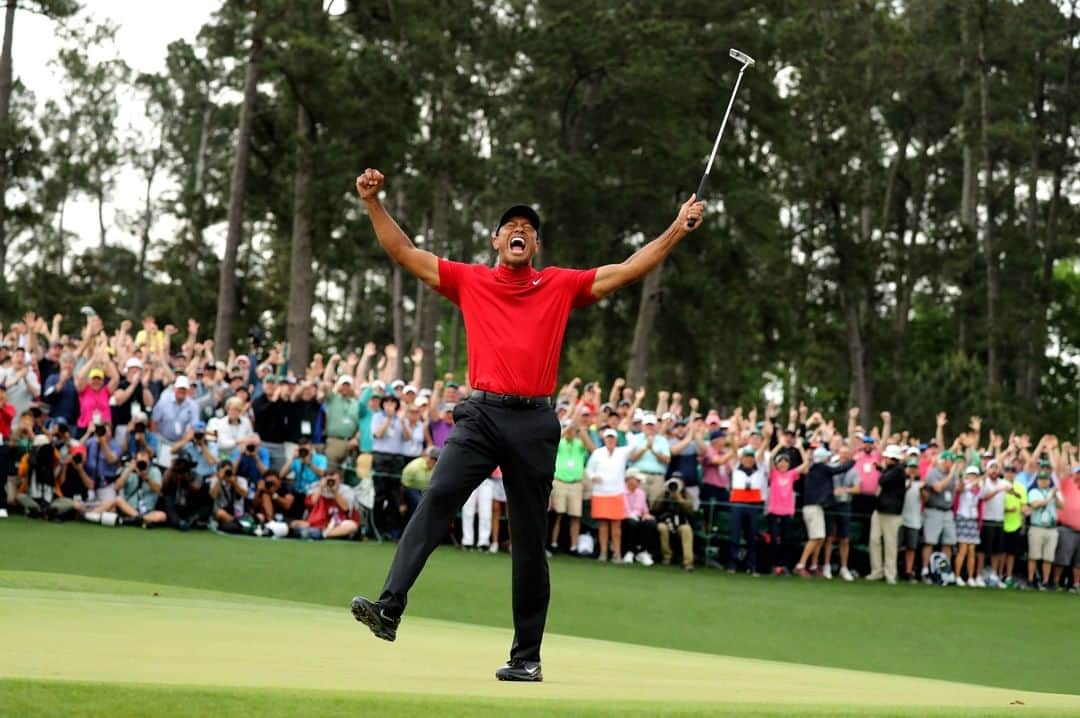 NBC Newsさんのインスタグラム写真 - (NBC NewsInstagram)「Tiger Woods celebrates his first major victory since 2008 with today's win at #TheMasters. . 📷 @lucynic / @reuters」4月15日 3時40分 - nbcnews