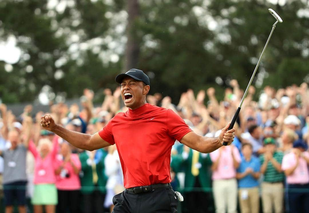 ボーデン・バリットさんのインスタグラム写真 - (ボーデン・バリットInstagram)「After so many doubts, injuries and setbacks this is unbelievable!  @tigerwoods #Major #Win #15 #Augusta #Comeback #Believe #GOAT #TigerWoods #Turtleneck」4月15日 4時00分 - beaudenbarrett