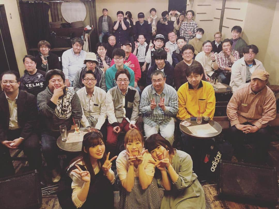 栗原ひとみのインスタグラム：「2019.4.14(sun) あらためまして、こんにちはvol.2 リョマル×栗原ひとみ. . . LIVEありがとうございました〜〜！！！🤤💗 めちゃめちゃ楽しかった！昨日の余韻に浸りながら打ってます📱 . 本番前すごく緊張してずっとそわそわしてたんだけど…ステージ立ったら笑顔のみんながいて、わたしもすごく楽しめました☺️ . . そして！Riicoちゃんが所属しているガールズユニット ″りり″ に加入することになりました🎤！ . それに伴いソロのステージももしかしたら？やるかもしれないですっ 大好きな音楽でみんなと楽しいを共有できたら嬉しいです😊 . 久しぶりの方も、はじめましての方も、これからよろしくお願いします🤲！！ . 差し入れもたくさんありがとう😂💗 . 栗原ひとみ  #instagood #instalike #followme #live #song #japanesegirl #unit #りり #新メンバー #たのしい #たくさん #ありがとう #🤤🤤」