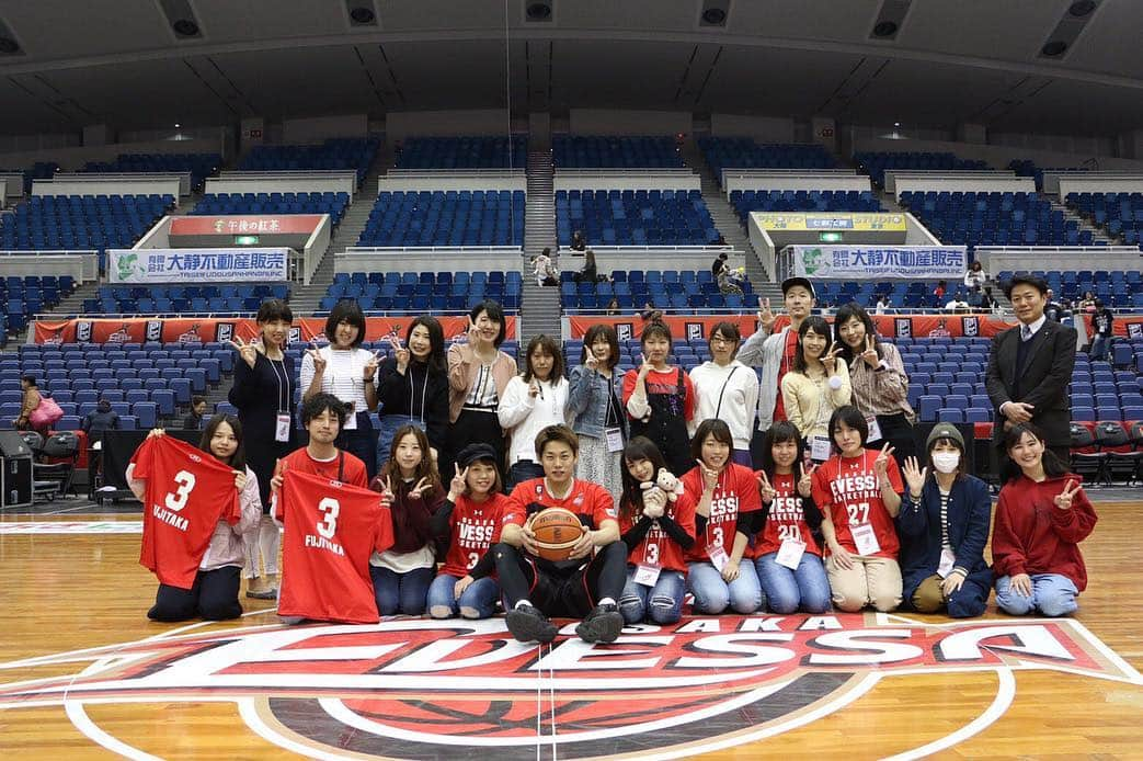 藤高宗一郎さんのインスタグラム写真 - (藤高宗一郎Instagram)「いつもありがとうございます🙇🏻‍♂️ #大阪エヴェッサ #プレーヤーズシート #ありがとうございます」4月15日 13時32分 - ssou3