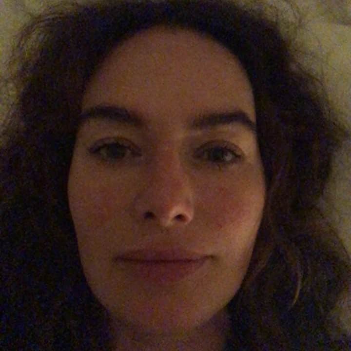 レナ・ヘディのインスタグラム：「Off to bed now ... l hope you all LOVE IT ❤️❤️❤️❤️」