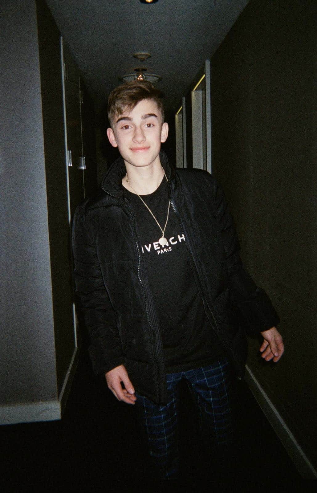 ジョニー・オーランドのインスタグラム：「happy 1 month of #TeenageFever. the love you guys have shown this project has been insane, thank u. see u on tour:)」