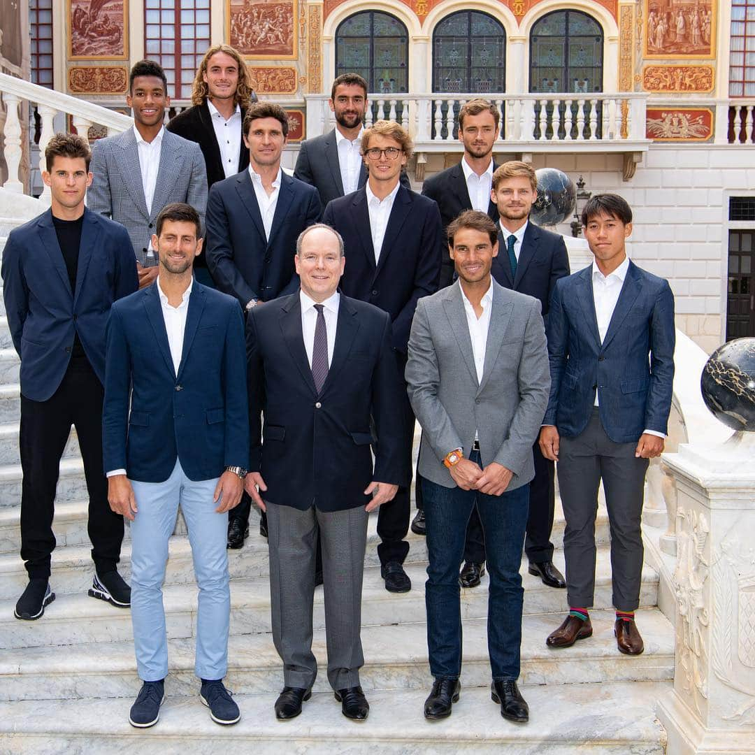 アレクサンダー・ズベレフさんのインスタグラム写真 - (アレクサンダー・ズベレフInstagram)「It was so nice and such an honor to visit the royal family in the Monaco castle with my fellow players today」4月15日 6時15分 - alexzverev123