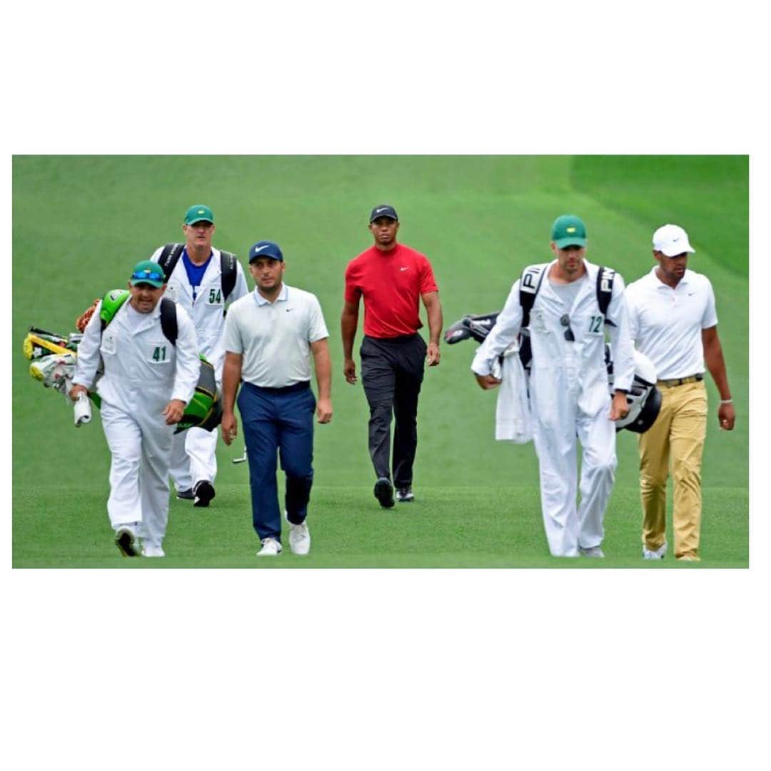 エブロ・ダーデンさんのインスタグラム写真 - (エブロ・ダーデンInstagram)「Tiger Tiger Woods ya’ll!! #salute to the greatest Golfer ever!  The tear you down is for the come back story!!」4月15日 6時19分 - oldmanebro